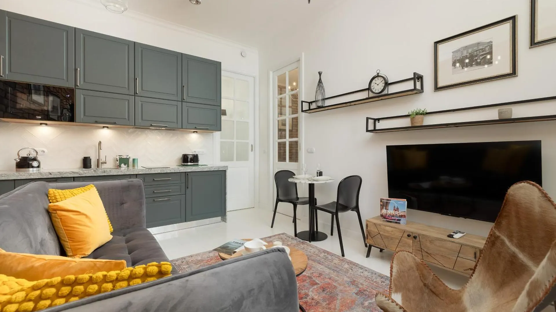 Cosy Apartments With Air Conditioning By Noclegi Renters Krakow Poland
