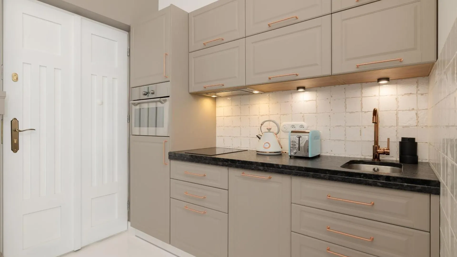 Cosy Apartments With Air Conditioning By Noclegi Renters Krakow Poland